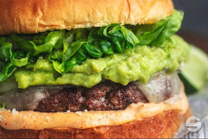 Tex-Mex Chicken Burger - Aux Tanneurs