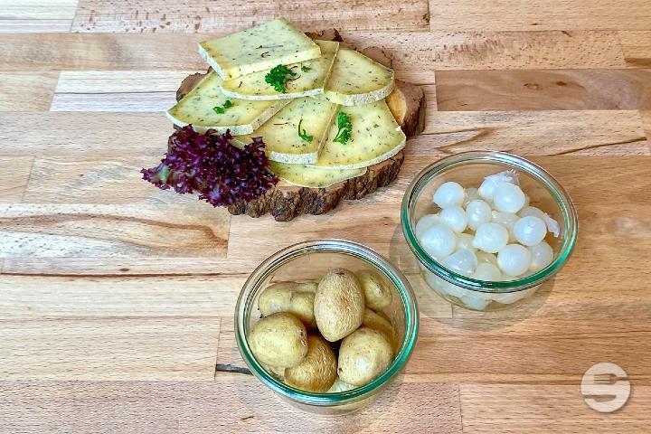 Raclettkäse Berghöi - Jumi - Gaststube Haldenegg