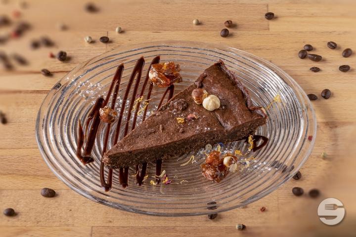 Schoggikuchen nach Hausrezept - Gaststube Haldenegg