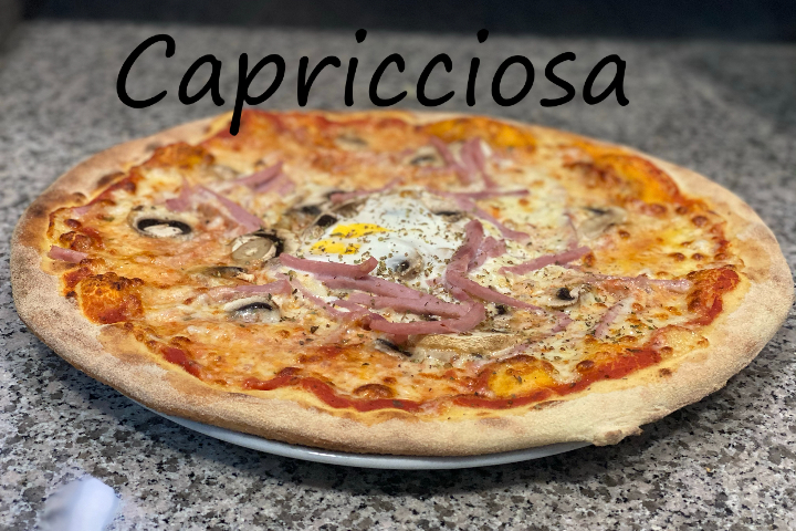 Capricciosa Pizza - Café des Augustins