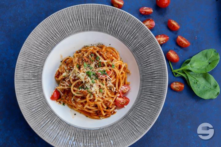 Spaghetti Bolognese - Moderne Trattoria du Bourg