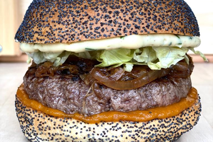 Black Angus Burger, Black Onyx, Rangers Valley Australia - Beef