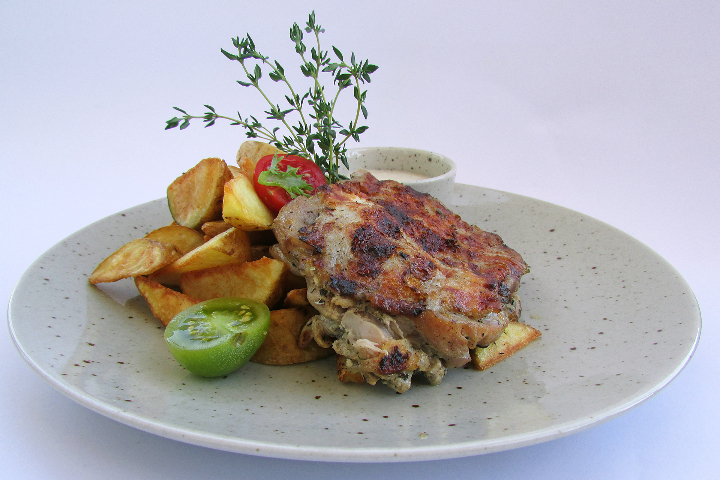 Marinierte Steak (Pouletkeule) + Beilage - Lunch & Dinner KLG