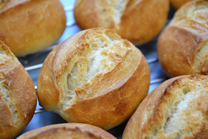 Hausgemachtes Brötchen - Lunch & Dinner KLG