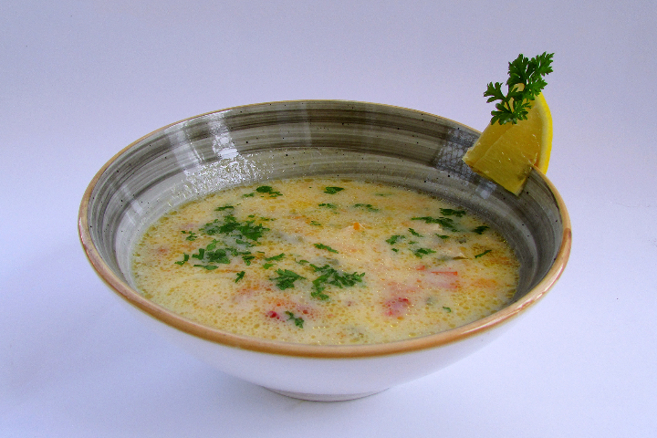 Hausgemachtes Pouleten Suppe - Lunch & Dinner KLG