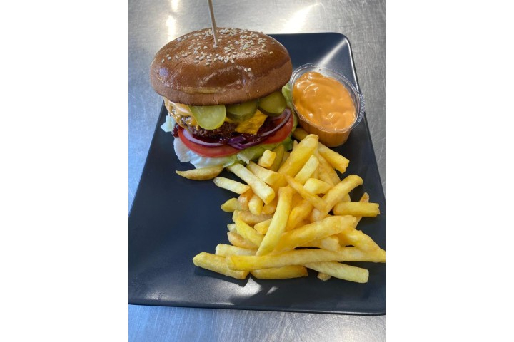 Crispy Beef burger (paniert mit Cornflakes) - Lunch & Dinner KLG