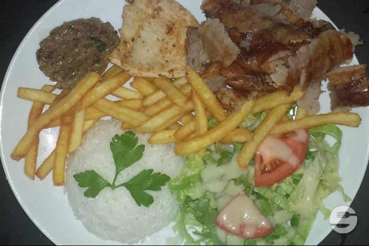 Assiette Izmir Köfte - Derik Kebab