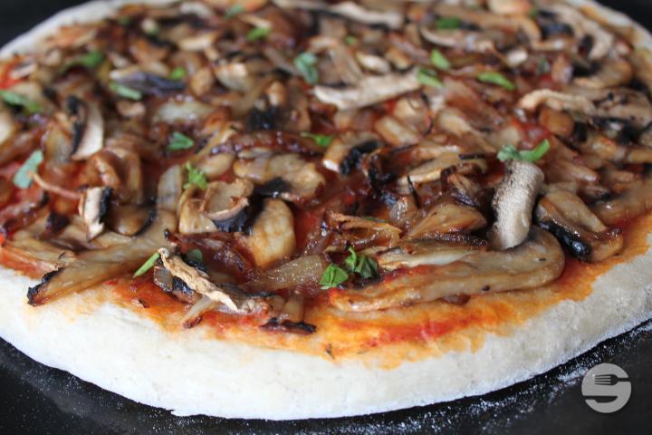Pizza Funghi - Derik Kebab