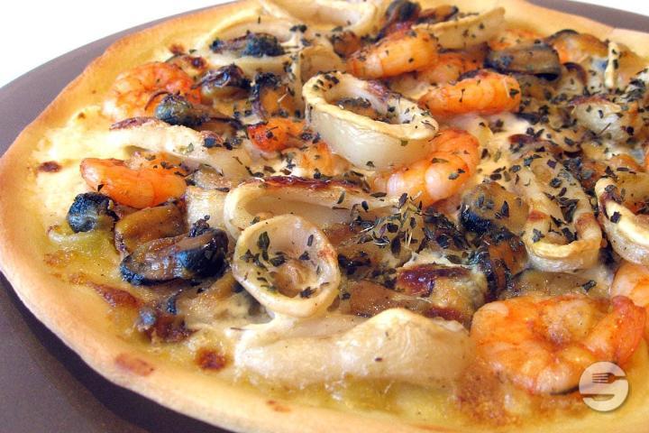 Pizza Fruits de Mer - Derik Kebab