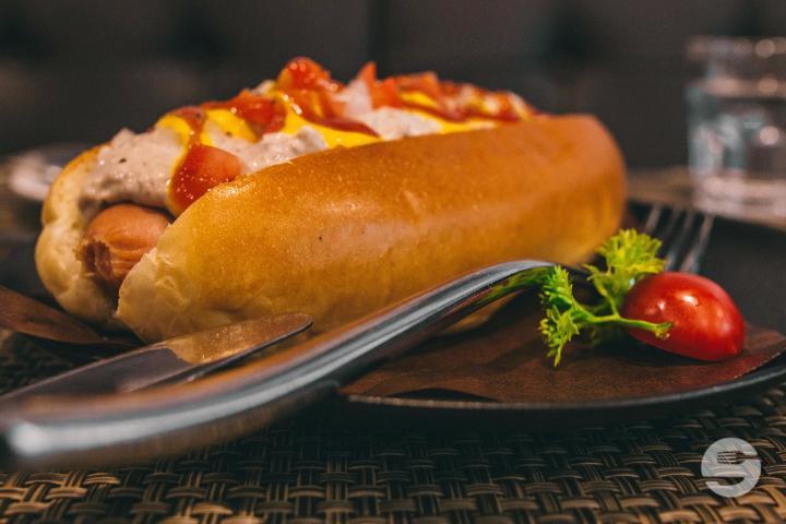 Hot-Dog - Derik Kebab
