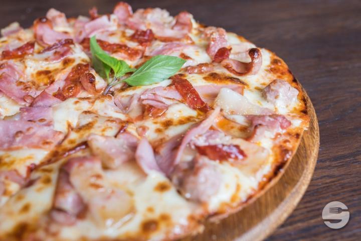 Pizza Royale - Suprême Pizza