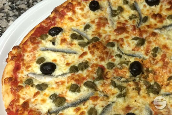 Pizza Napolitaine - Suprême Pizza