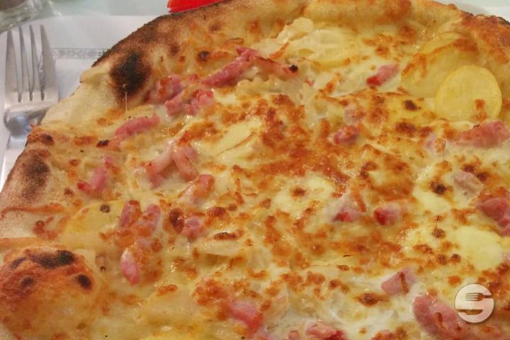 Pizza Savoyarde - Suprême Pizza