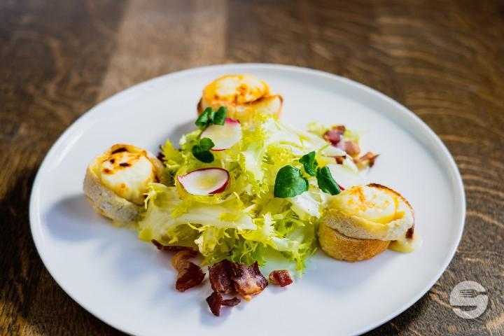 Goat cheese (large portion) - Helvetia