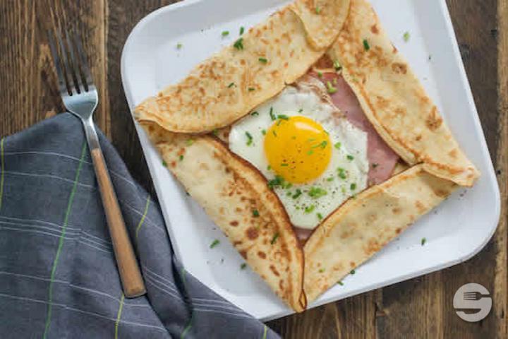 Goat Cheese Bacon and Honey Savoury Pancake - Big Pizza