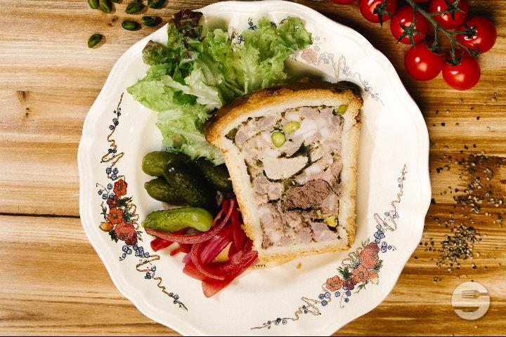 Pâté en Croûte Façon “Oreiller de la Belle Aurore” - Bistrot Métropole