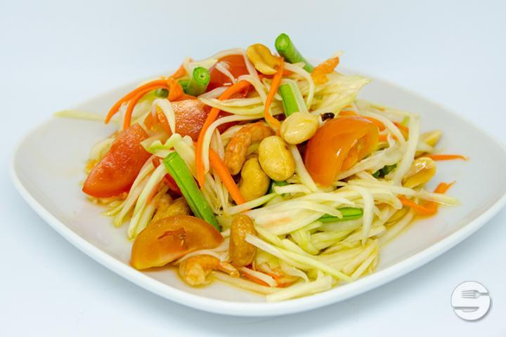 Green Papaya Salad - Hello Bangkok