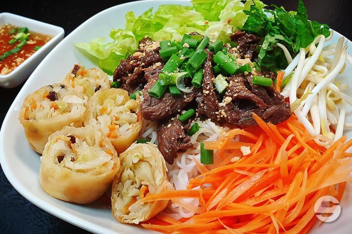 Bò Bún, Vietnamese Salad - Hello Bangkok
