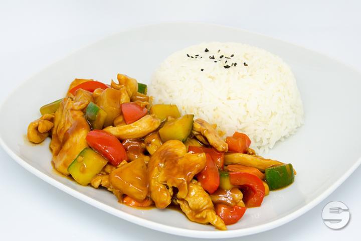 Thai Sweet and Sour Chicken with Rice - Hello Bangkok