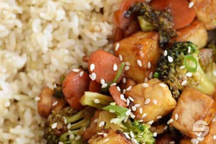 Tofu with Fried Vegetables and Rice - Hello Bangkok