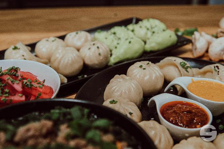 Momo snack (6 pieces) - Dolma's Momo Point