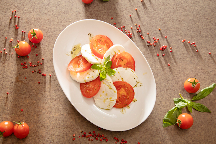 Tomaten-Mozzarella Salat - Pizza World