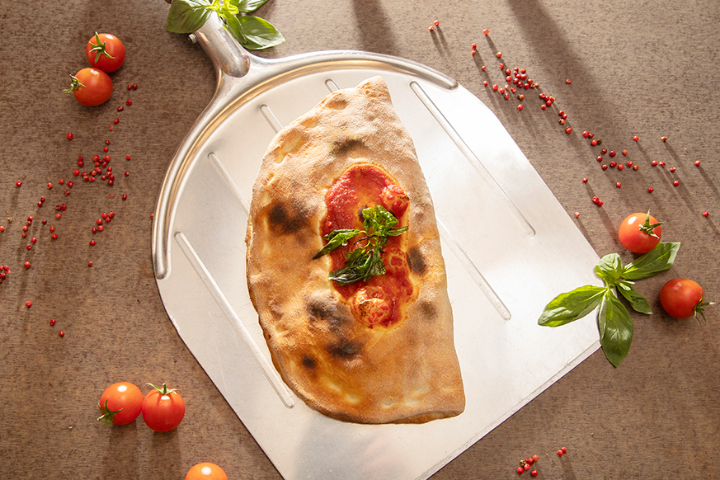 Pizza Calzone - Pizza World