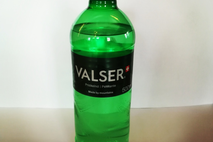 Valser gaz 50cl PET - Union Restaurant du Théatre