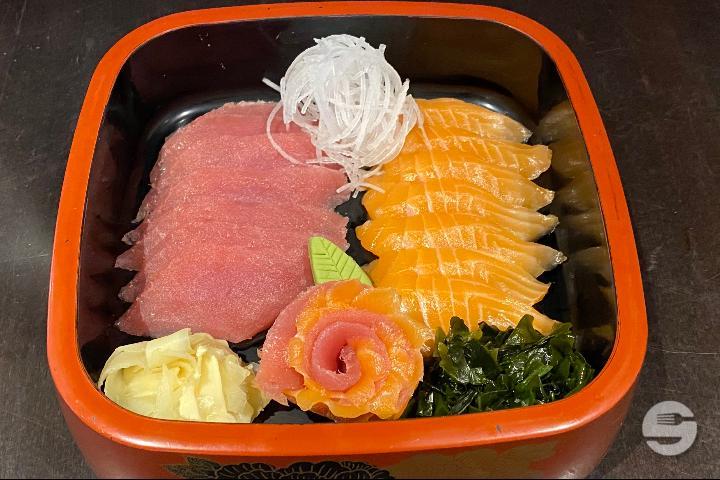 Salmon & Tuna Sashimi - Yume ramen