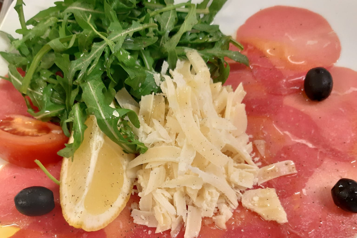 Carpaccio di manzo - Ristorante Pizzeria Pulcinella