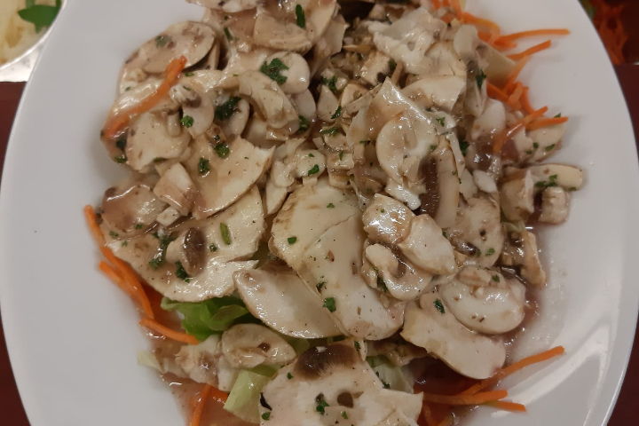 Champignonsalat - Ristorante Pizzeria Pulcinella