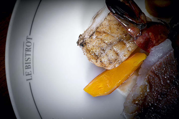 Calotte de la mer "Gambas, Lotte, Noix de Saint-jacques, Rascasse " jus crustacés - Le Bistrot le Lion d'Or