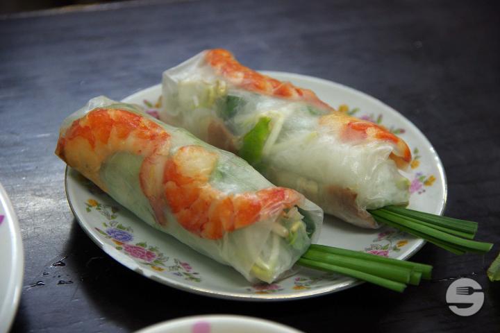1.7 Rouleaux de Pâte de Riz avec Salade - Nguyen - Saveurs du Vietnam