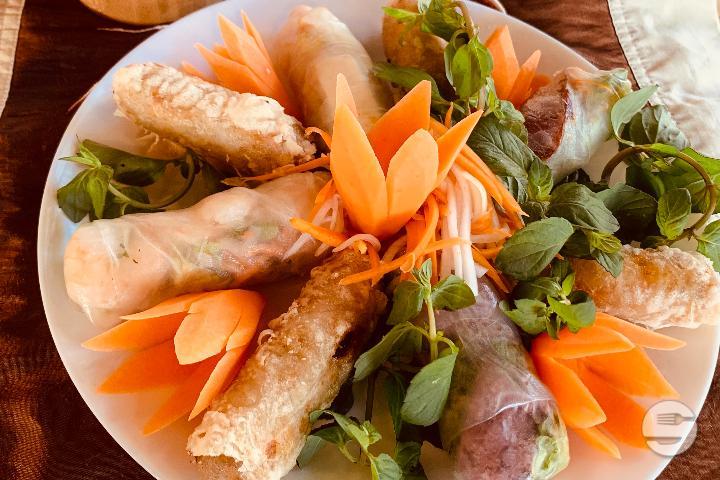 1.8 Rouleaux de Feuille de Riz avec Salade - Nguyen - Saveurs du Vietnam