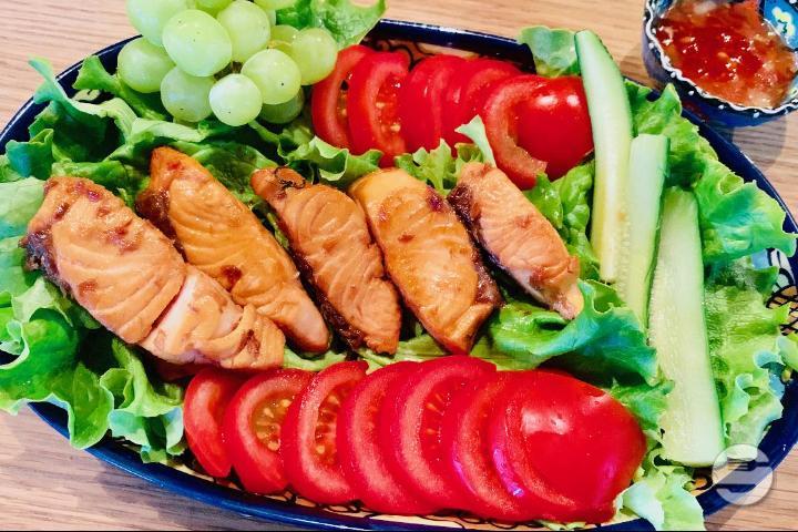 2.32 Pavé de Saumon Caramélisé - Nguyen - Saveurs du Vietnam