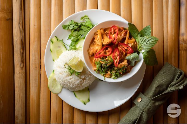 2.33 Porc Caramélisé avec Légumes Cuits et du Riz - Nguyen - Saveurs du Vietnam