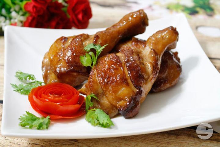 16.4 Trois Cuisses de Poulet Grillées en Grand Feu - Nguyen - Saveurs du Vietnam