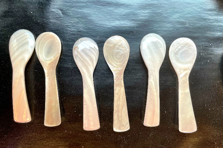 MOTHER OF PEARL CAVIAR SPOON - PISANI PREMIUM CAVIAR