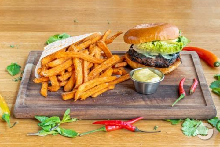 Eilor's Pulled Beef Burger - NENI Zürich