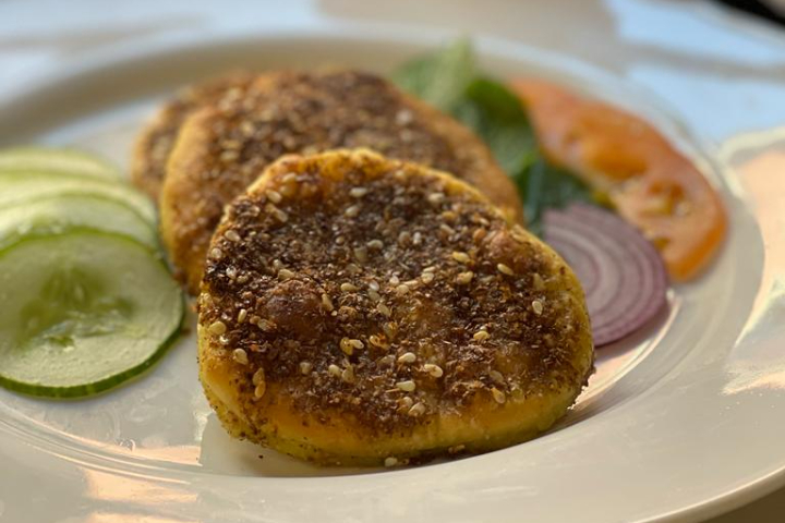 Manakich Zaatar - Homous & Co