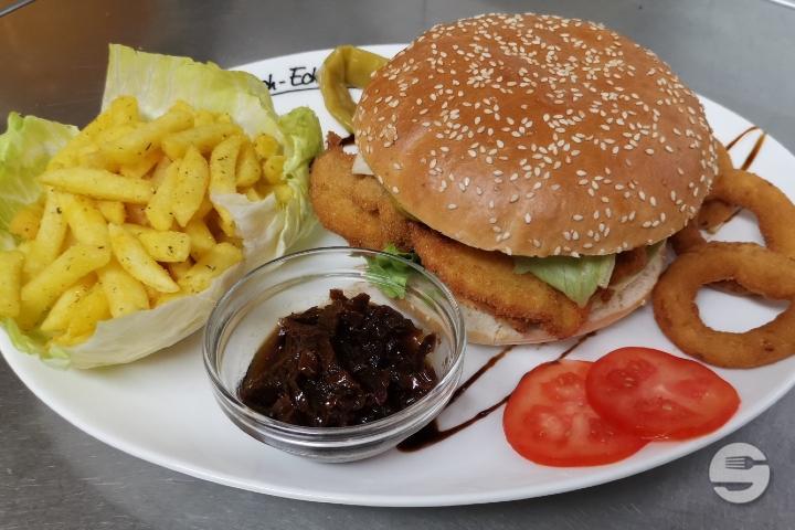 XXL schnitzel burger from the pig - Landhaus Steirereck