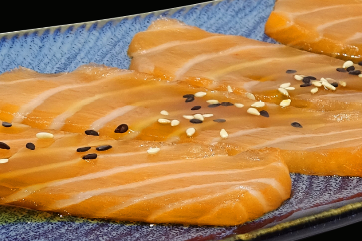Salmon carpaccio - Tiger Sushi