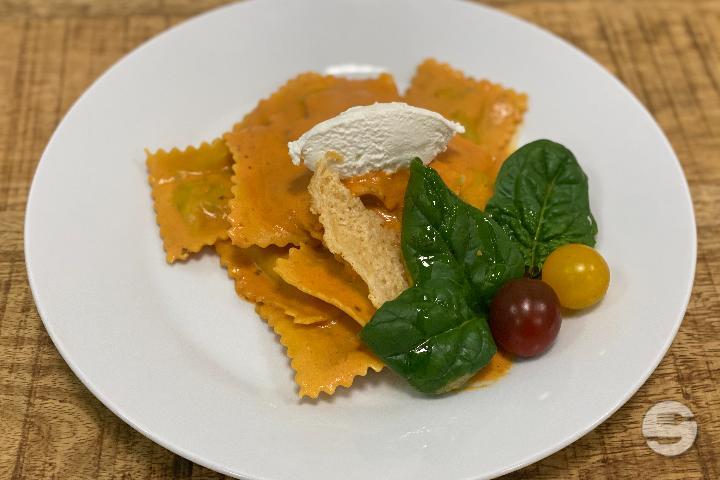 Ravioli Ricotta Épinards avec Sauce Tomate et Crème - Pastitalia