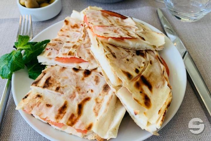 Grilled Kellege - Chez Fouad Restaurant