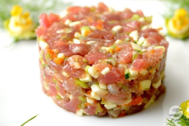 Tuna Tartare with Sesame - O'les Terrasses du Lac