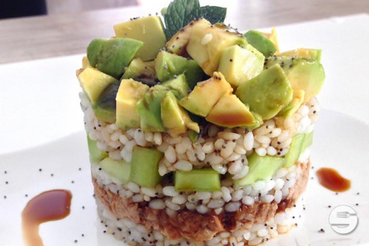 71. Riz Vinaigre avec Tartare de Thon et Légumes - Les 4 Marronniers