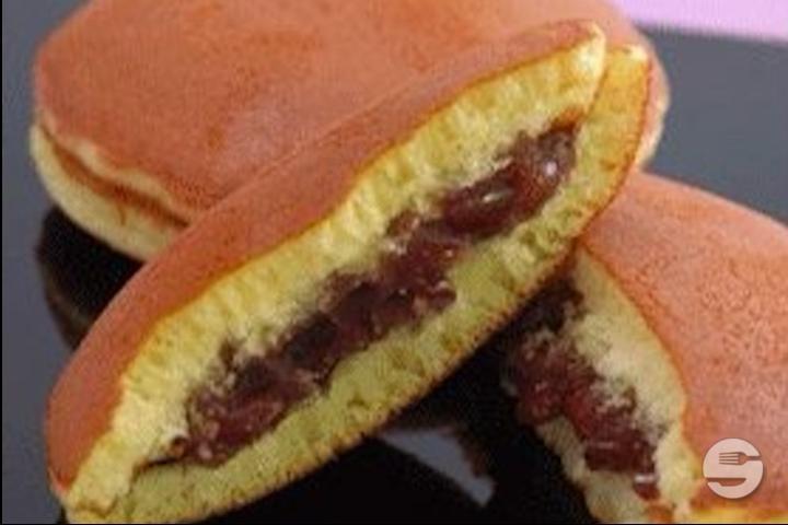 2. Gâteau Japonais aux Haricots Rouges - Les 4 Marronniers