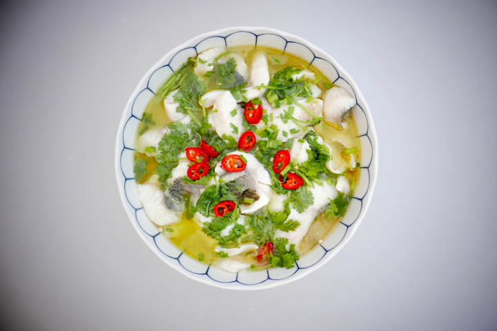 Sichuan fish soup 酸菜鱼 - LÈ Cuisine