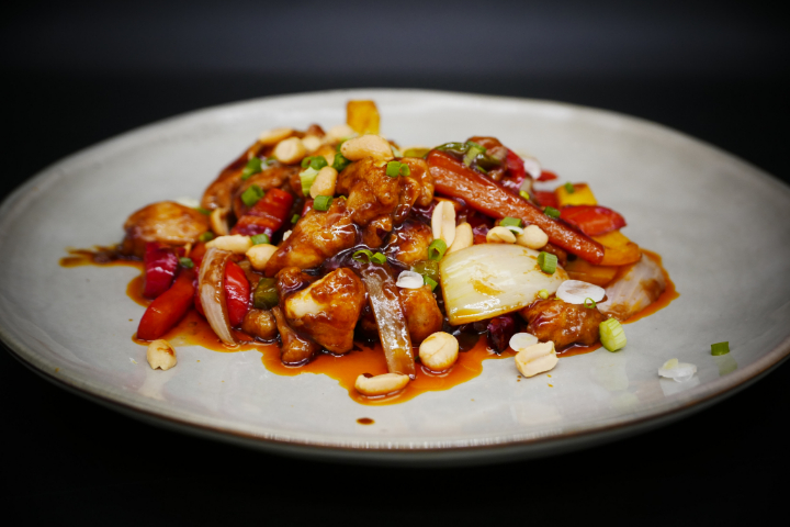 Kongbao Chicken 宫爆鸡丁 - Le Cuisine