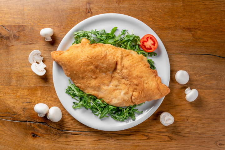 Calzone Calabrese - Artigiano Cafe